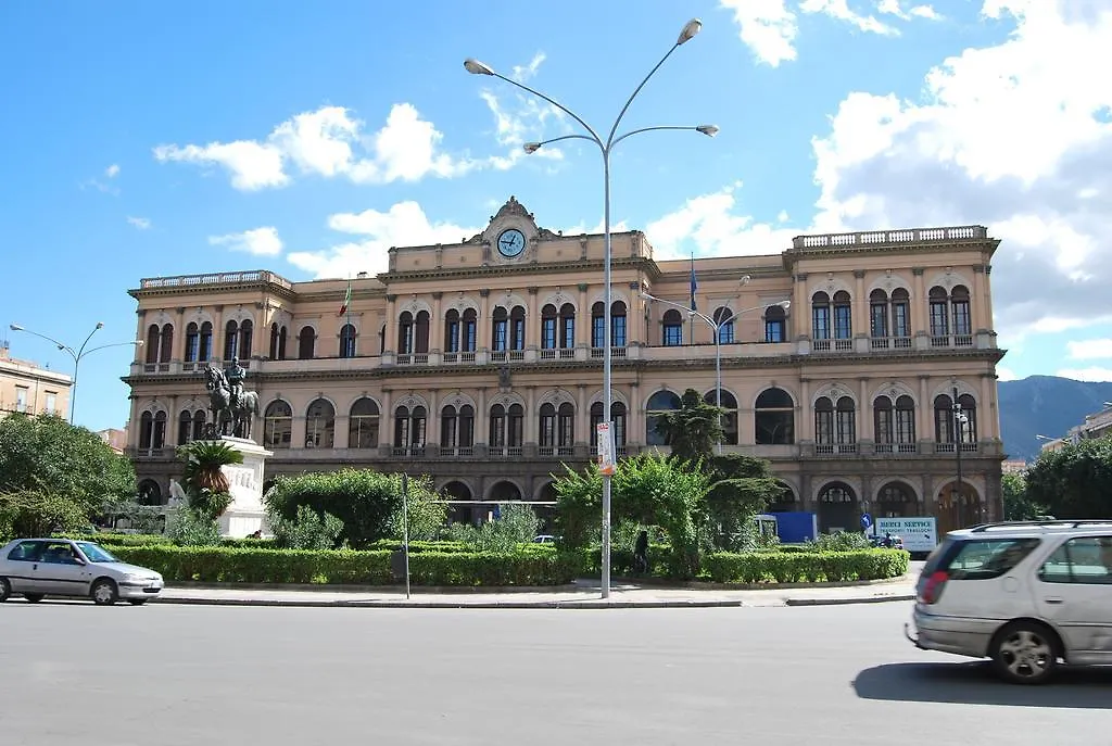 Bed And Breakfast Palermo Centro 3*,